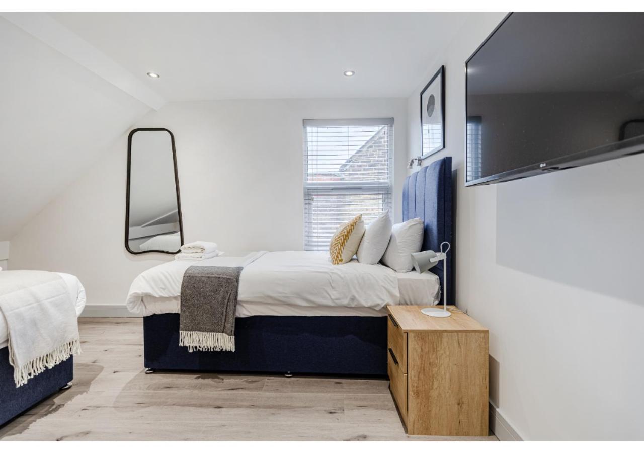 Cozy And Stylish 2 Bedroom Flat In Greater London Exterior photo