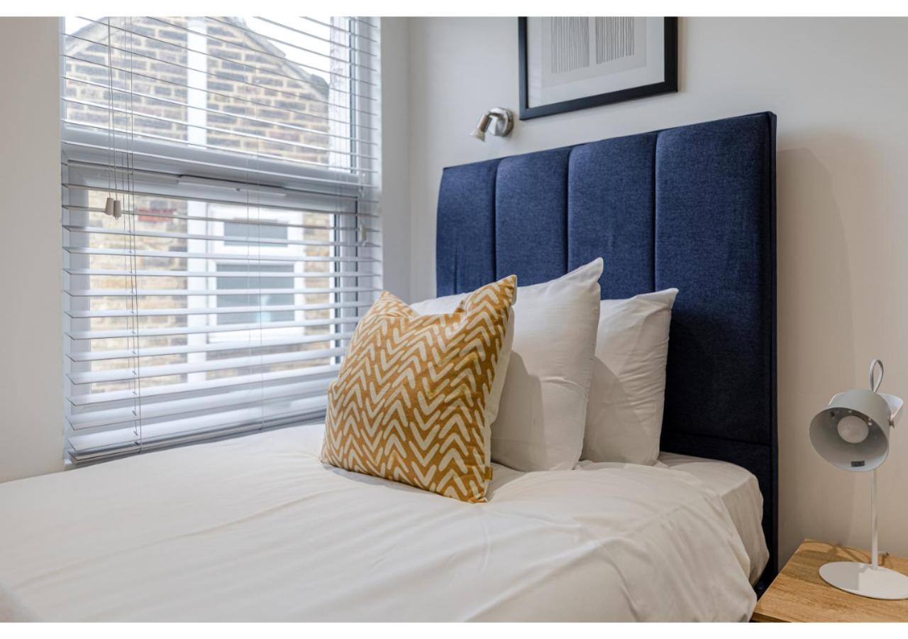 Cozy And Stylish 2 Bedroom Flat In Greater London Exterior photo